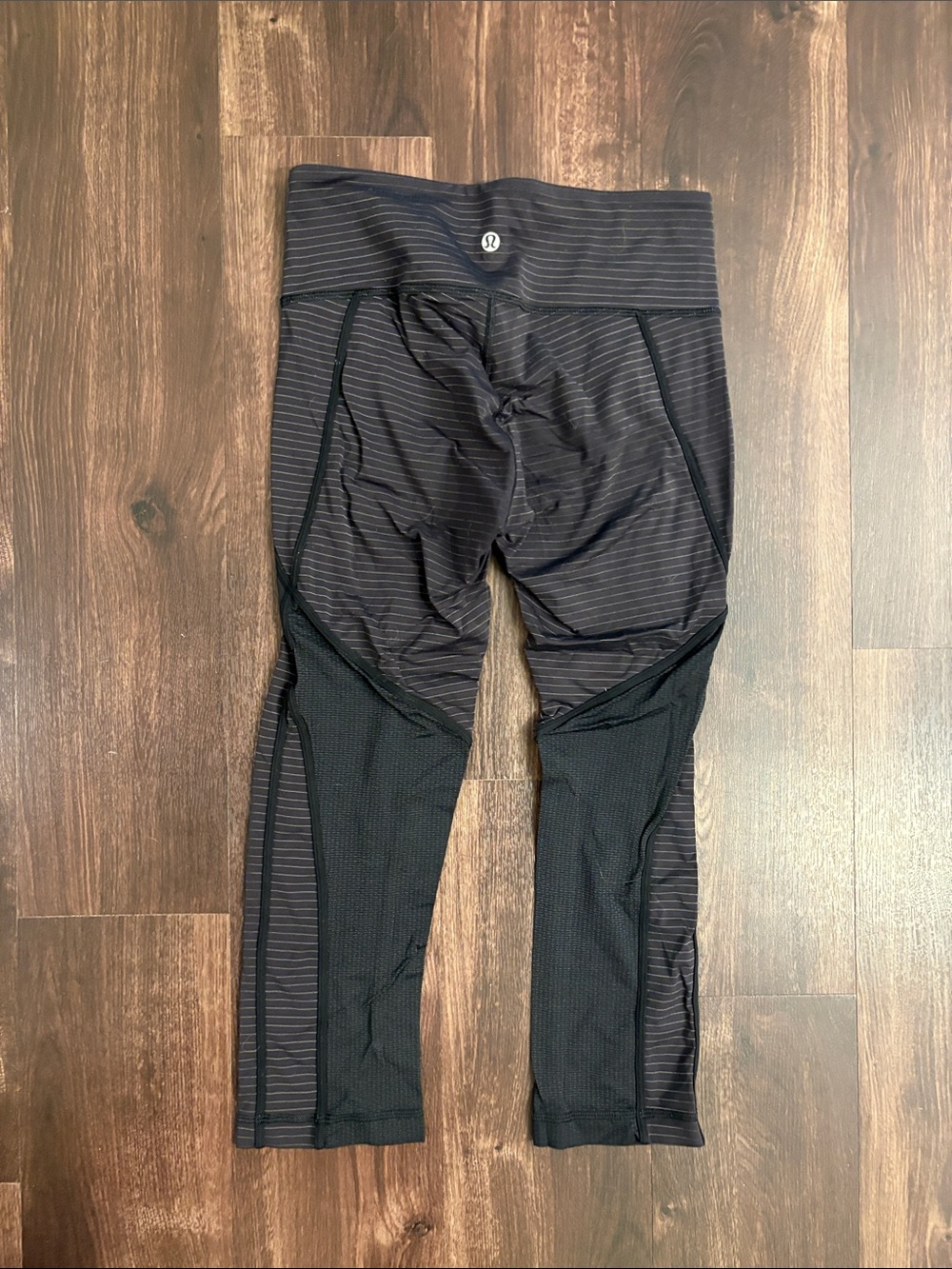Lululemon Black Stripe Athletic Capri Leggings